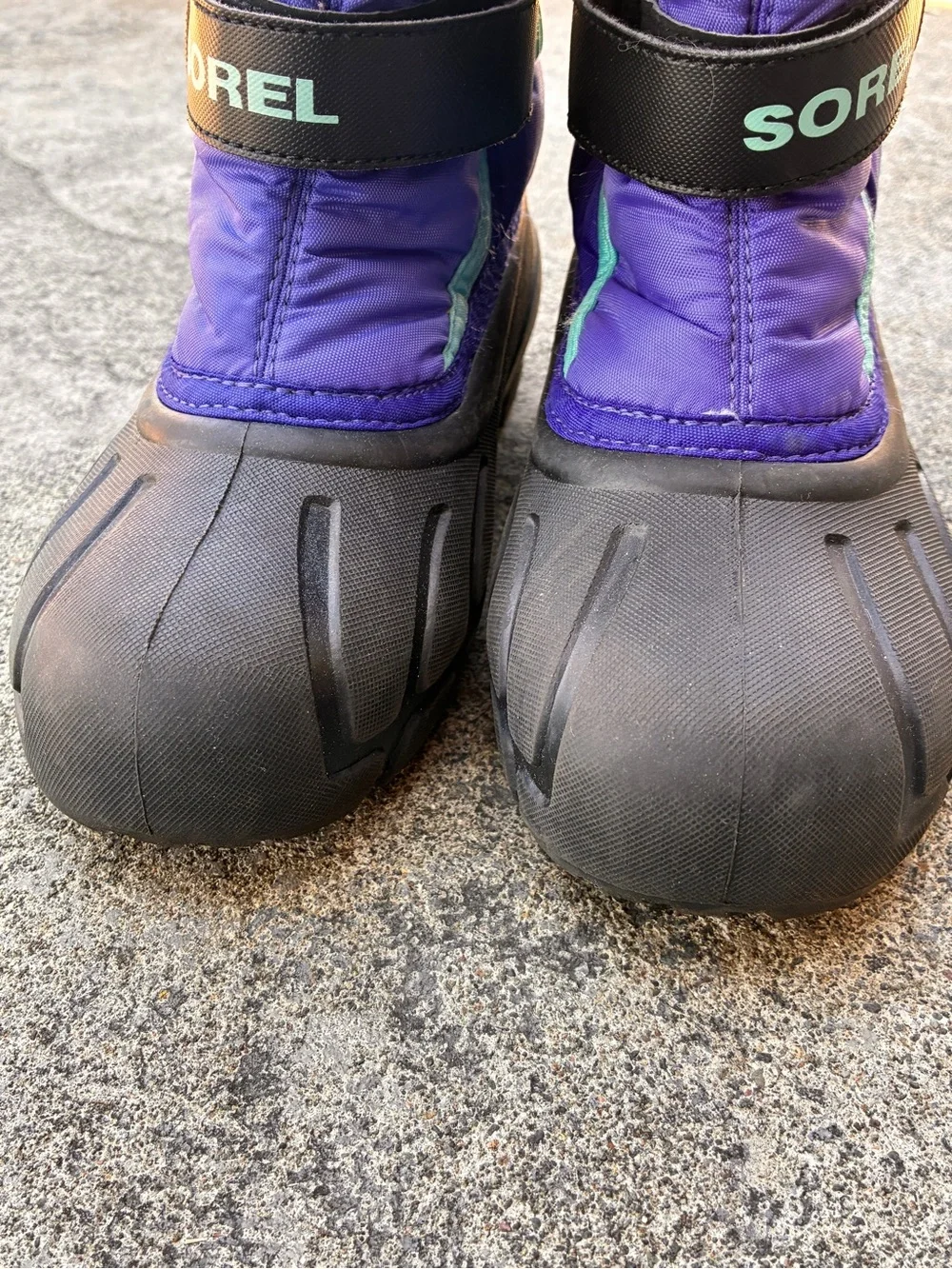 Sorel Flurry Kids Winter Snow Boots in Purple and Teal - Size US Youth 2